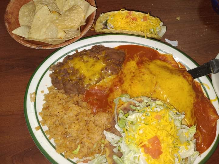 Bojos Grill & Sports Club | restaurant | 117 W 2nd St, Winslow, AZ 86047, USA | 9282890616 OR +1 928-289-0616