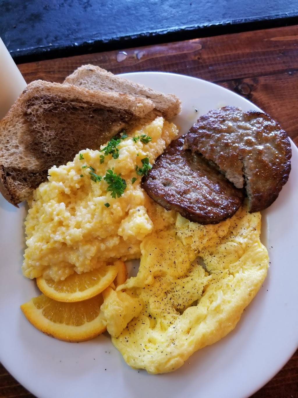 Backwater | restaurant | 1904 Municipal Ln, Melbourne, FL 32901, USA | 3218373925 OR +1 321-837-3925