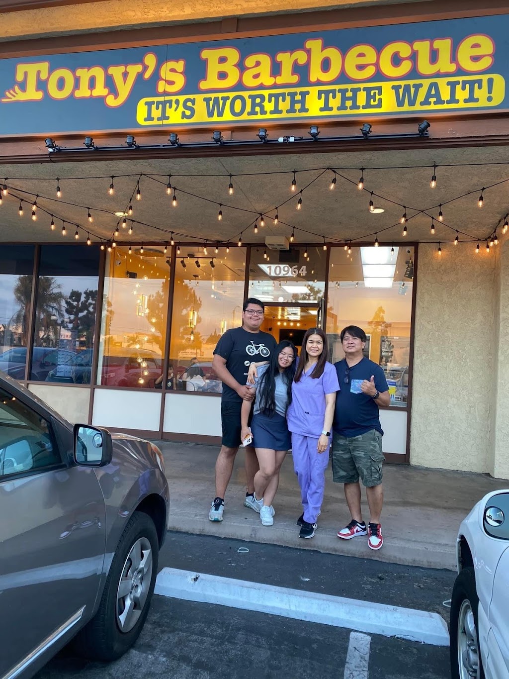 Tonys Barbecue Of Fountain Valley CA | restaurant | 10964 Warner Ave, Fountain Valley, CA 92708, USA | 7145936212 OR +1 714-593-6212