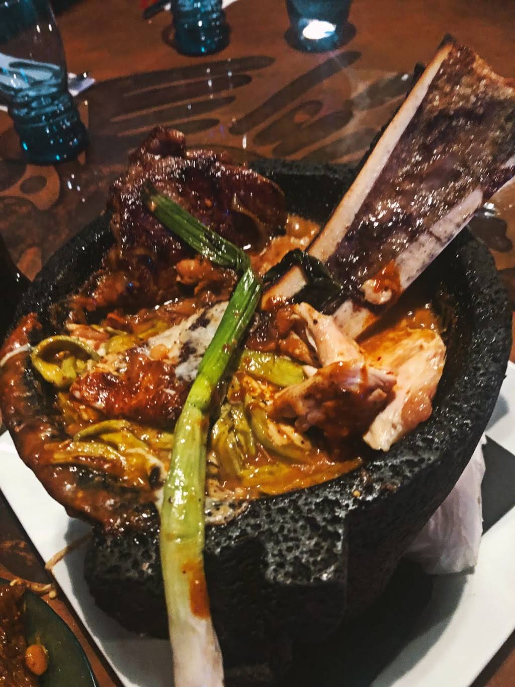 Noche Azul | restaurant | 23115 Lyons Ave, Newhall, CA 91321, USA | 6613884482 OR +1 661-388-4482