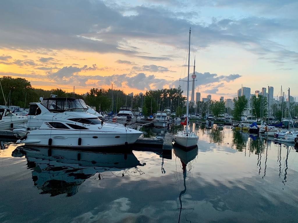 Toronto Island Marina | restaurant | 1 Avenue of the Island, Toronto, ON M5J 2W2, Canada | 4162031055 OR +1 416-203-1055