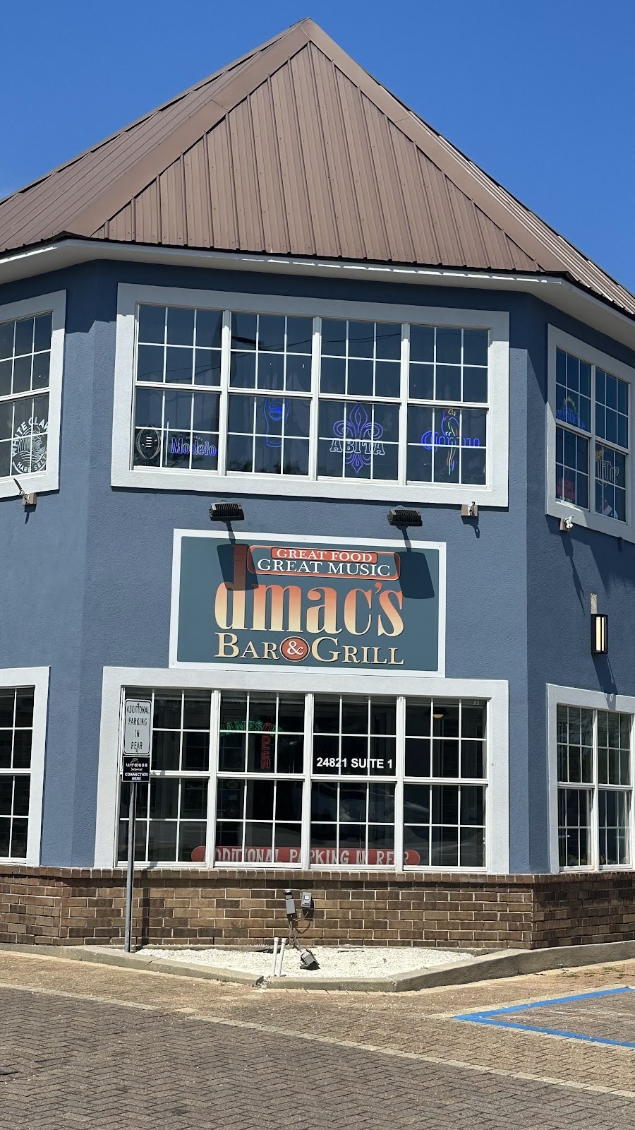 Dmacs Bar & Grill | restaurant | 24821 Canal Rd, Orange Beach, AL 36561, USA | 2519232100 OR +1 251-923-2100