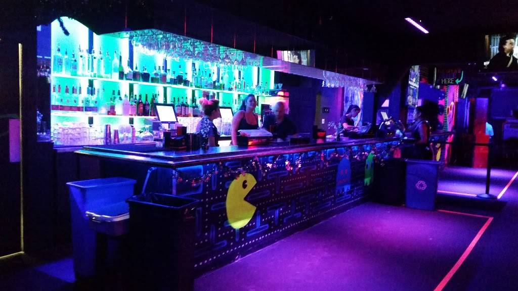 Totally 80s Bar and Grille | restaurant | 2512 W Orangethorpe Ave, Fullerton, CA 92833, USA | 7148790108 OR +1 714-879-0108