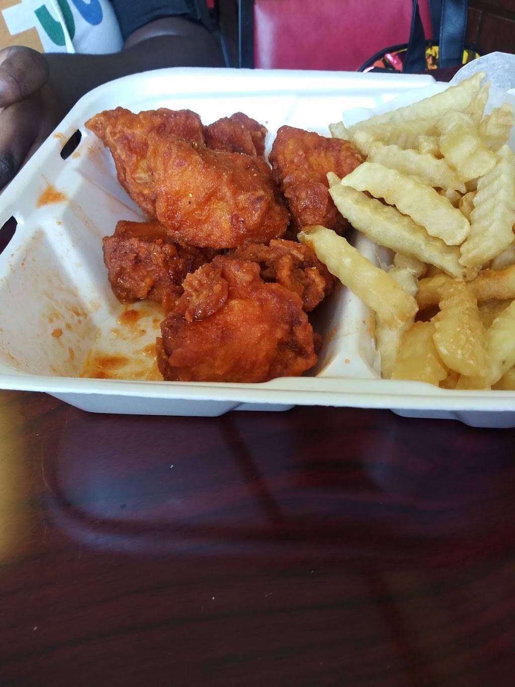 American Wings | restaurant | 890 Cleveland Ave, East Point, GA 30344, USA | 4047659946 OR +1 404-765-9946