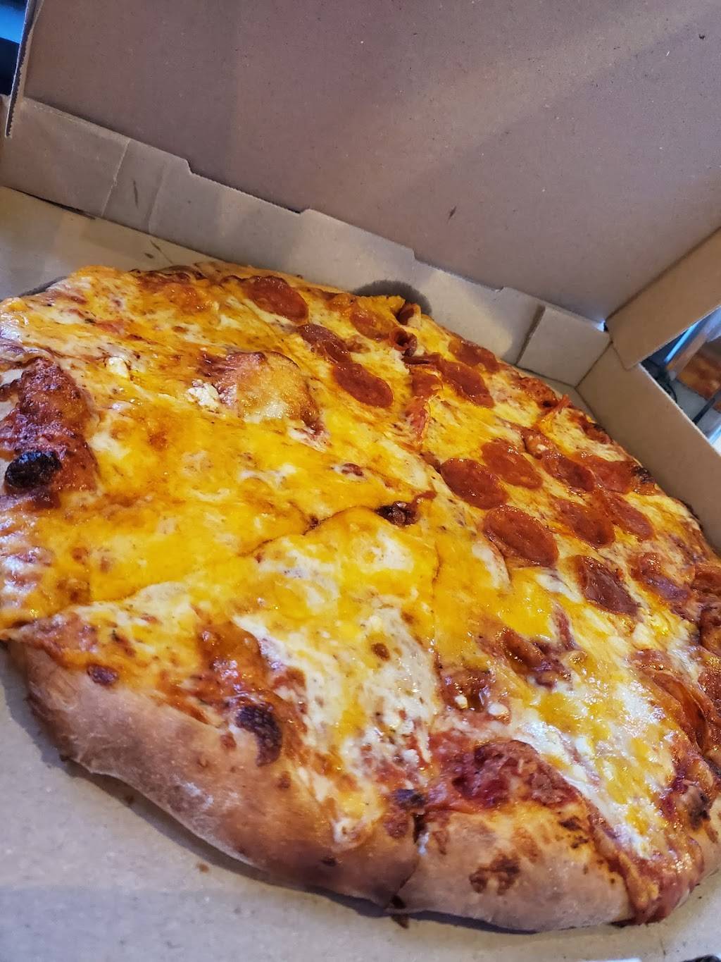 Piggie Pies Pizza | restaurant | 3707 Greenville Ave, Dallas, TX 75206, USA | 2148216465 OR +1 214-821-6465