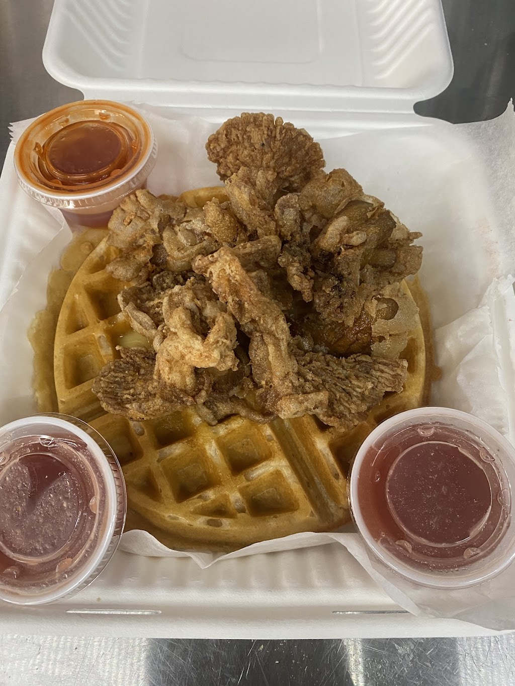 Good Vegan Bad Vegan | restaurant | 2401 N Harding St, Indianapolis, IN 46208, USA | 3179692011 OR +1 317-969-2011