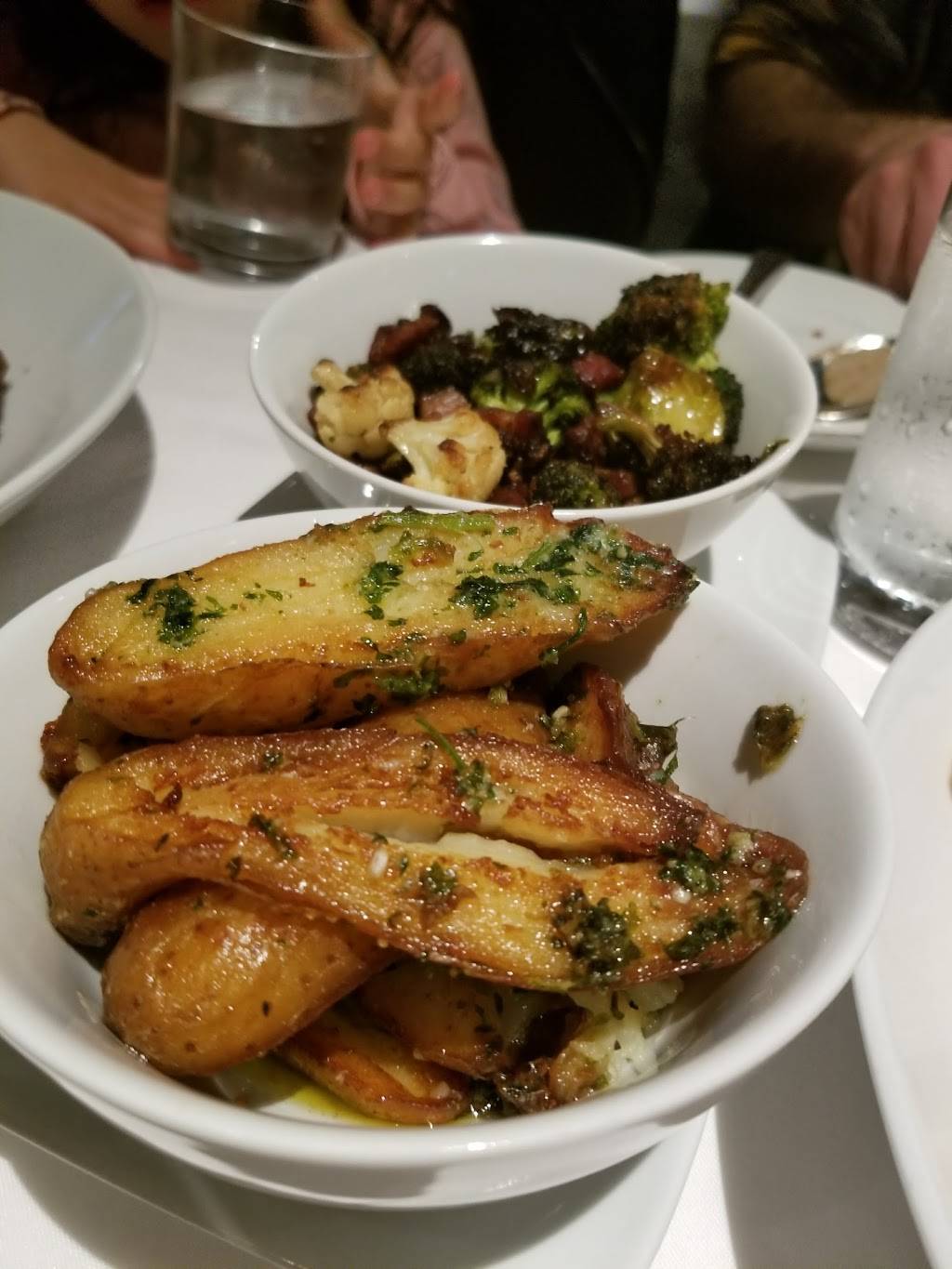 Hawks | restaurant | 5530 Douglas Blvd, Granite Bay, CA 95746, USA | 9167916200 OR +1 916-791-6200