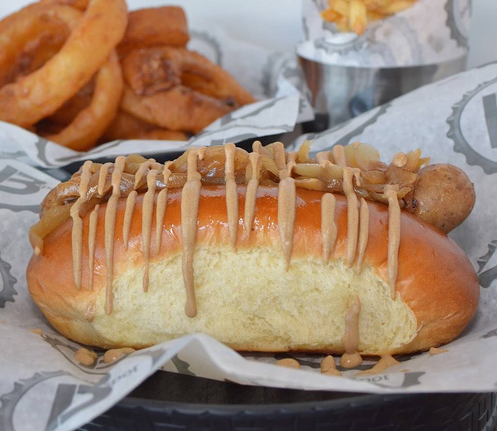 B Spot | restaurant | 18066 Royalton Rd, Strongsville, OH 44136, USA | 4405729600 OR +1 440-572-9600