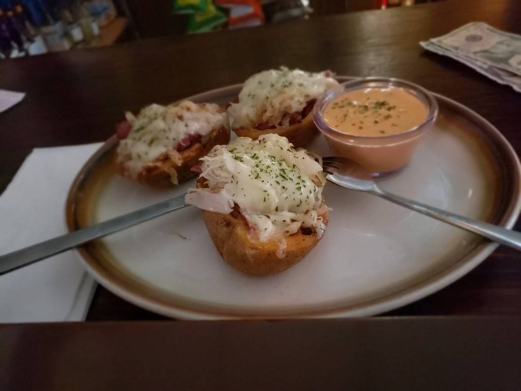 Sneakers | restaurant | 205 Martin Ave, Blasdell, NY 14219, USA | 7168259247 OR +1 716-825-9247