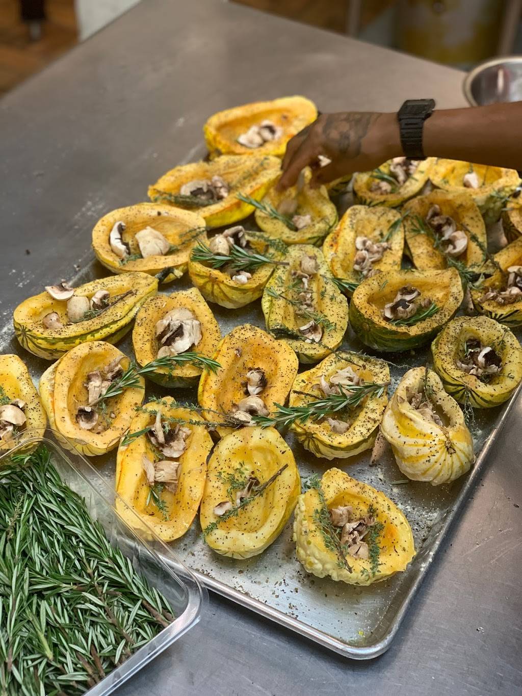 FreshOverFlesh | restaurant | 723 Umi St, Honolulu, HI 96819, USA | 8089279344 OR +1 808-927-9344