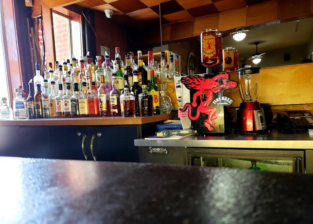 Chaps | restaurant | 23084 E Main St, Armada, MI 48005, USA | 5867844500 OR +1 586-784-4500