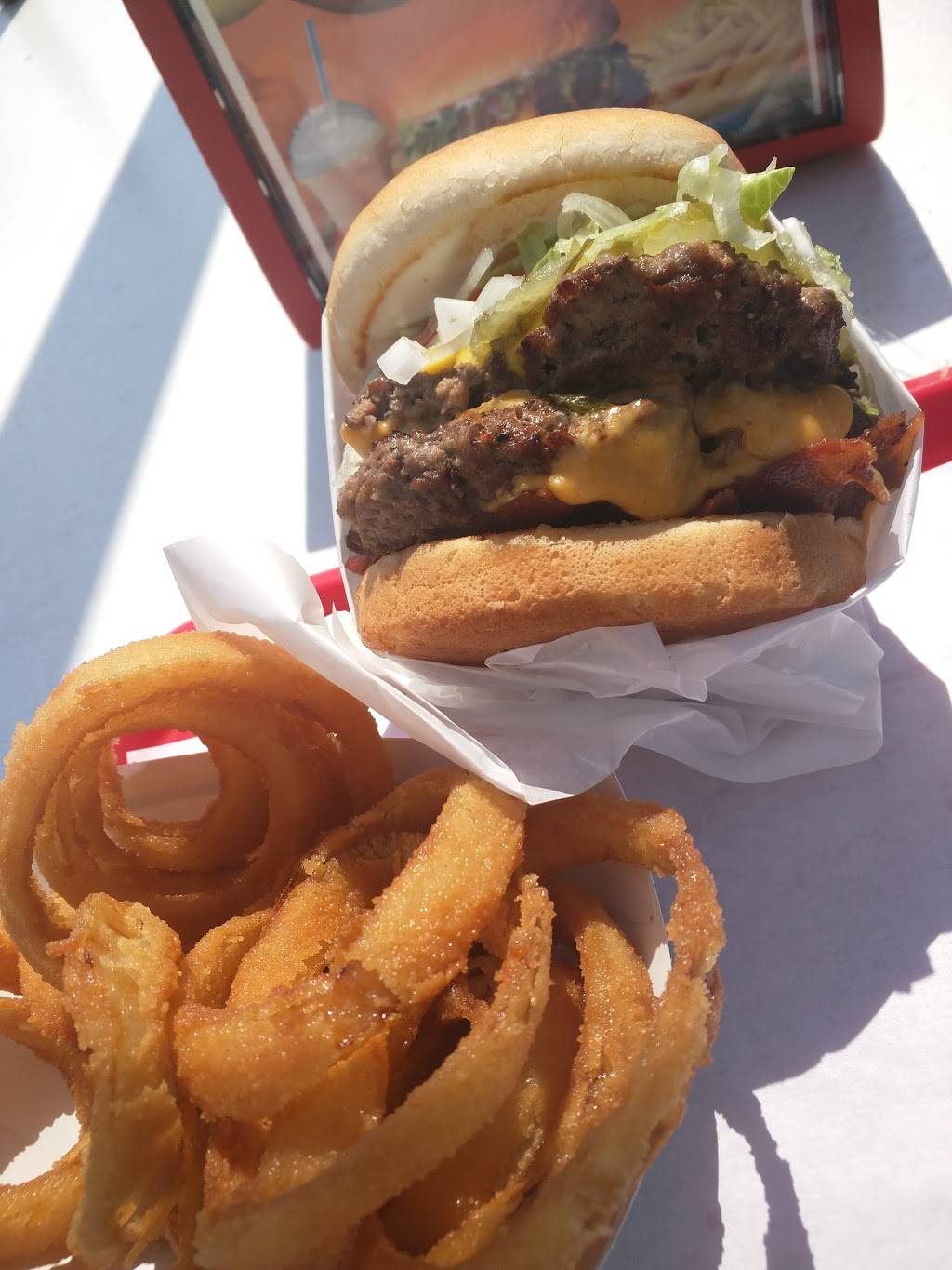 Biggies Burgers | restaurant | 1017 S El Camino Real, San Clemente, CA 92672, USA | 9494929182 OR +1 949-492-9182