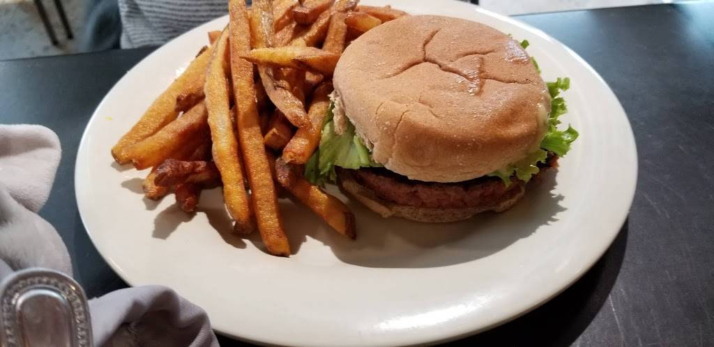 Selby Ave Bar and Grill | restaurant | 1575 Selby Ave, St Paul, MN 55104, USA | 6516900197 OR +1 651-690-0197