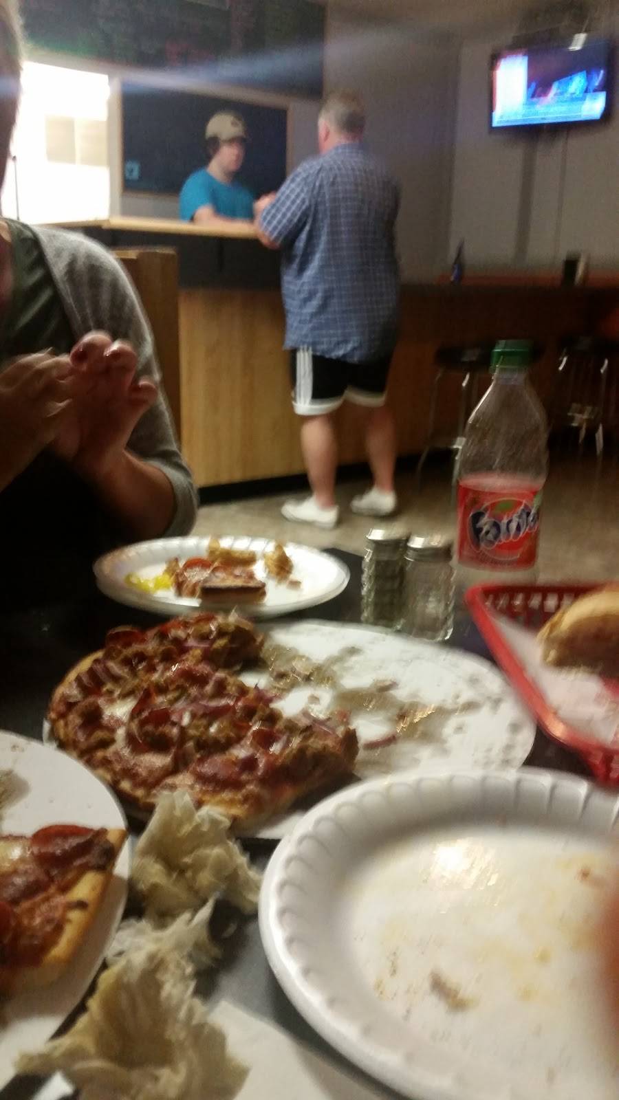 Renaldis Pizzeria | restaurant | 54 W Waterloo St, Canal Winchester, OH 43110, USA | 6148331221 OR +1 614-833-1221