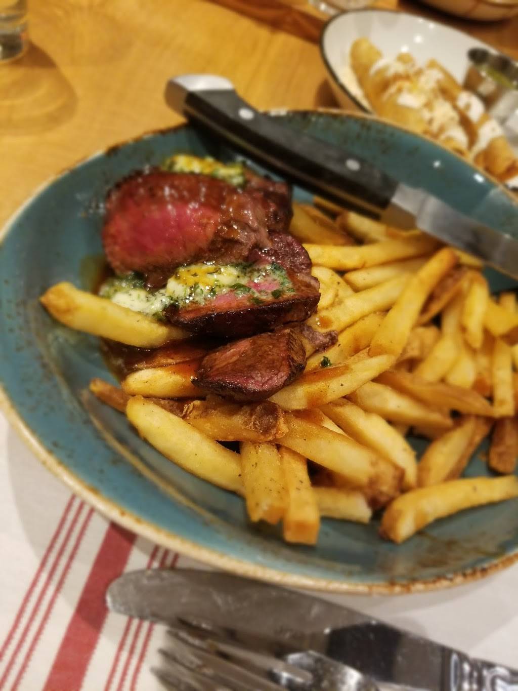 The Barrel Club | restaurant | 4910 W 111th St, Oak Lawn, IL 60453, USA | 7085813357 OR +1 708-581-3357