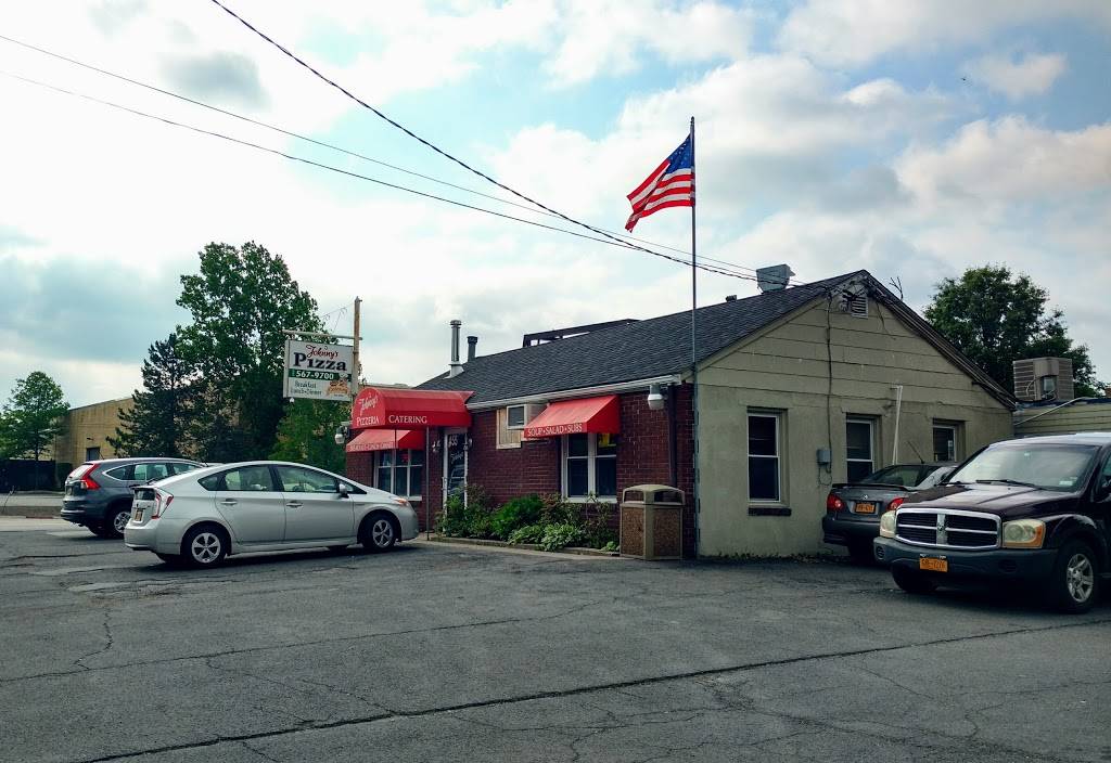 Johnnys Pizzeria & Restaurant | restaurant | 455 NY-17K, Rock Tavern, NY 12575, USA | 8455679700 OR +1 845-567-9700