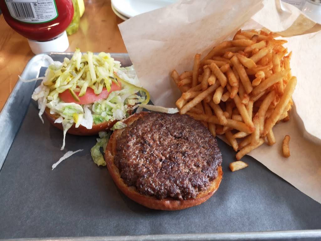 Mill St. Brew Pub & The Beer Hall | restaurant | 21 A Tank House Lane, Toronto, ON M5A 3C4, Canada | 41668103383 OR +1 416-681-0338 ext. 3