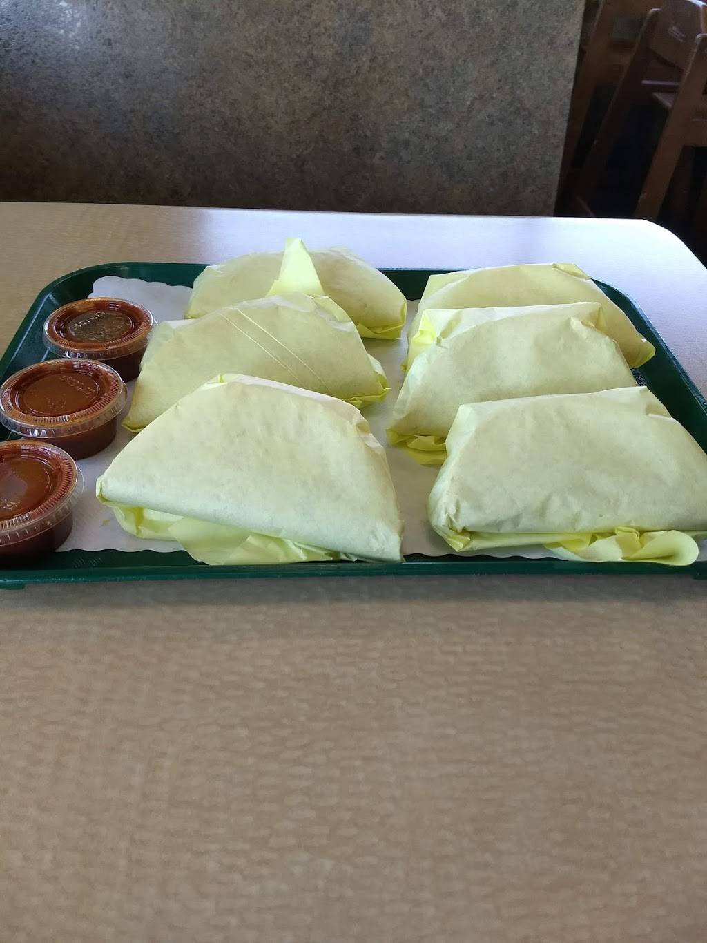 B Ts Buns & Torts | restaurant | 1530 S Mooney Blvd, Visalia, CA 93277, USA | 5596369066 OR +1 559-636-9066