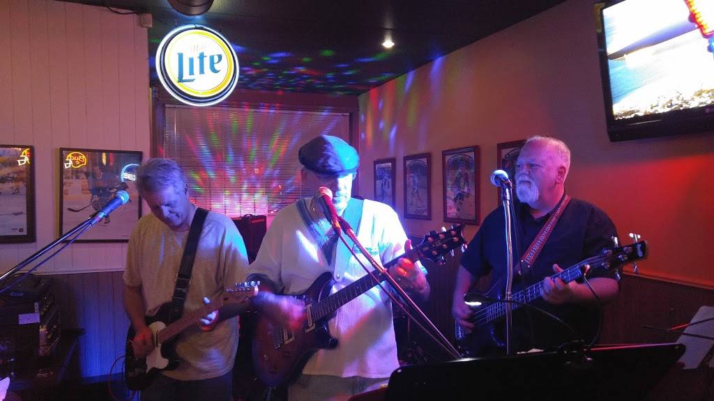 Prime Time Sports Bar & Grill | restaurant | 216 Kenilworth Ave N, Hamilton, ON L8H 4S2, Canada | 9055446488 OR +1 905-544-6488