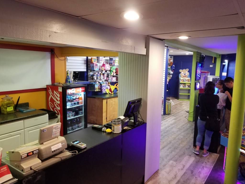 Pinocchios Pizza Playhouse | restaurant | 117 Prevost Dr, Houma, LA 70364, USA | 9855802000 OR +1 985-580-2000