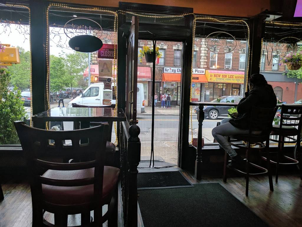 Magic Soul Food | restaurant | 320 Malcolm X Blvd, Brooklyn, NY 11233, USA | 3472953247 OR +1 347-295-3247