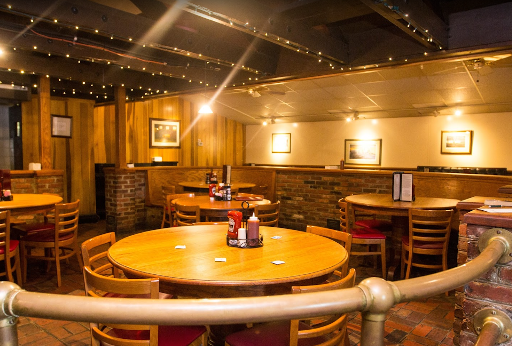 Adams Grille & Taphouse - Edgewater | restaurant | 169 Mayo Rd, Edgewater, MD 21037, USA | 4109562995 OR +1 410-956-2995