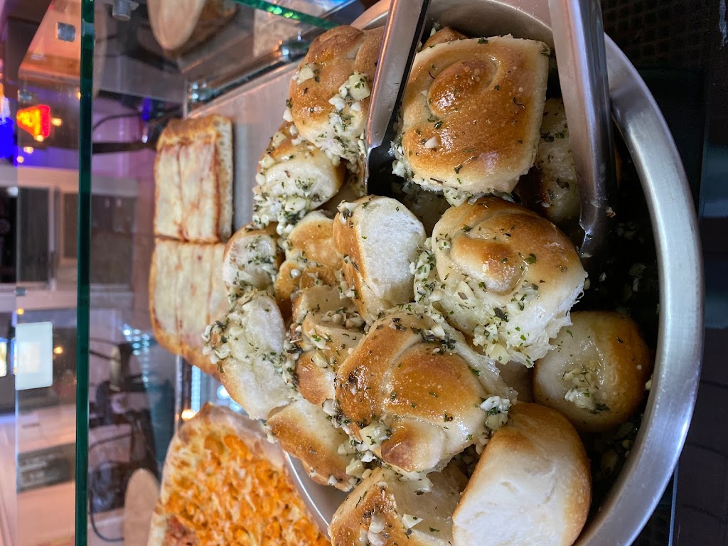 Valis Burek & Pizza | restaurant | 292 E 204th St, The Bronx, NY 10467, USA | 7186843930 OR +1 718-684-3930