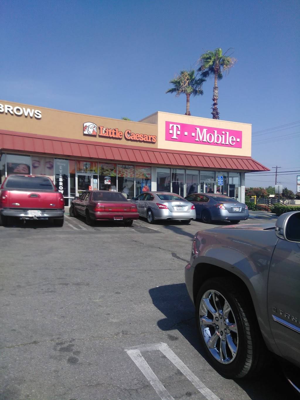 Little Caesars Pizza | meal takeaway | 1574 W Base Line St, San Bernardino, CA 92411, USA | 9093831444 OR +1 909-383-1444