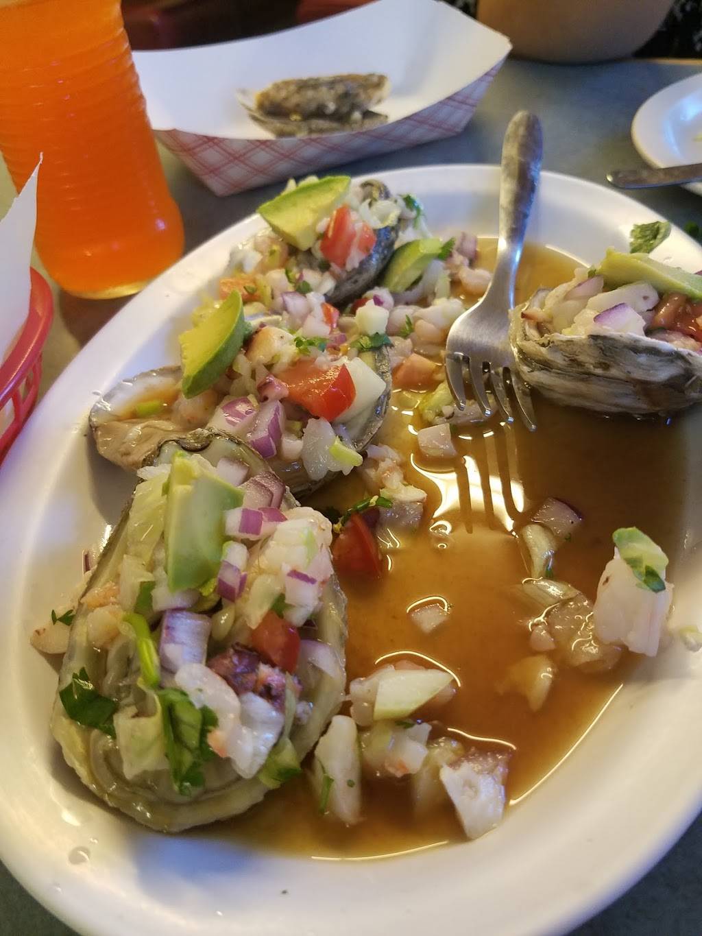 Las Mojarras Restaurant | restaurant | 3522 E 100th St, Chicago, IL 60617, USA | 7739337237 OR +1 773-933-7237