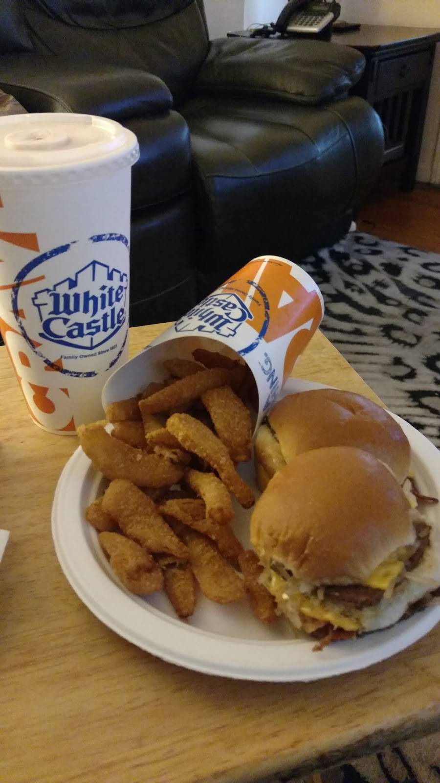 White Castle | restaurant | 17739 Grand River Ave, Detroit, MI 48227, USA | 3136599602 OR +1 313-659-9602