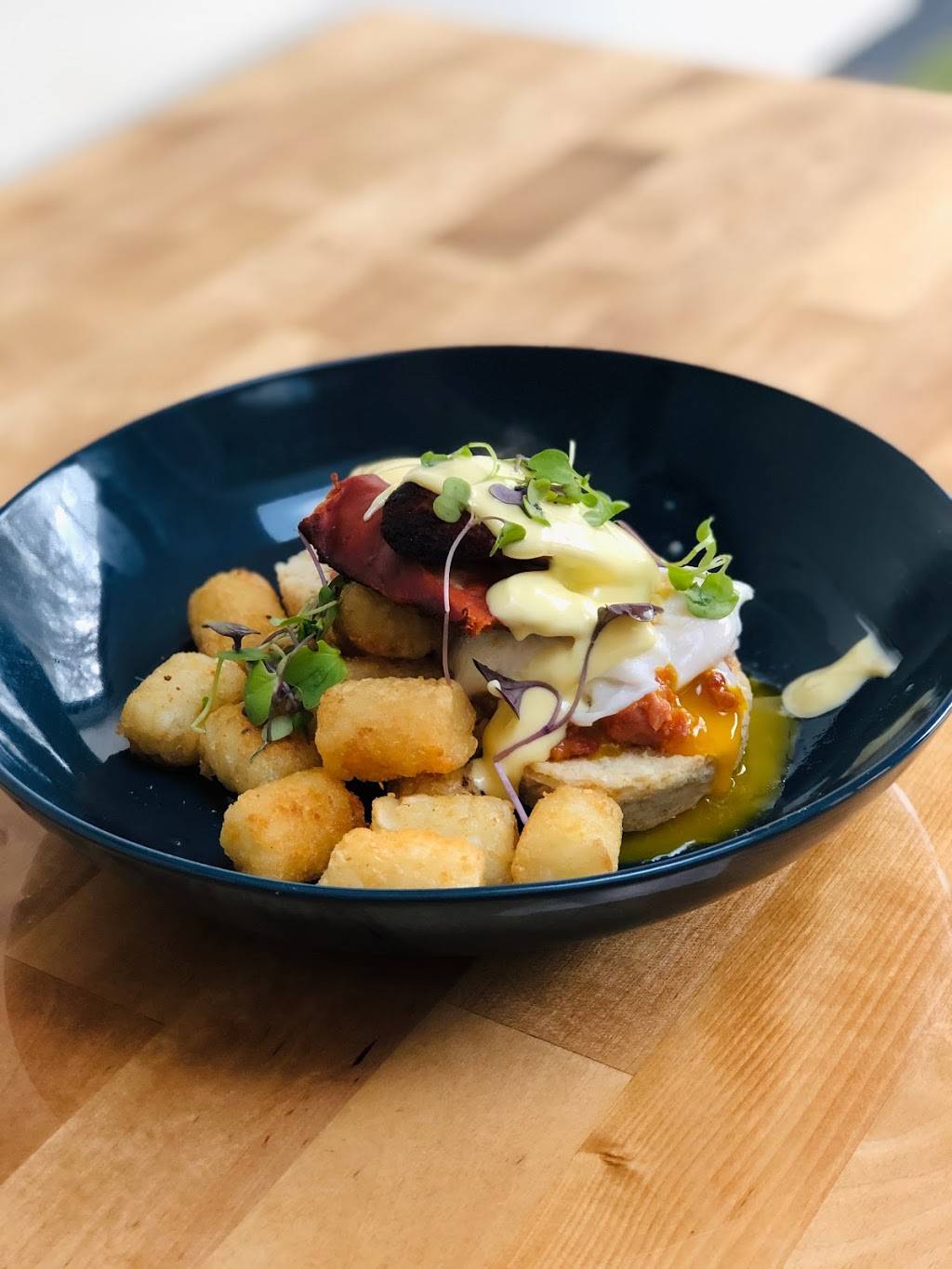 Uptown Food & Spirits | restaurant | 437 Main St, Warren, RI 02885, USA | 4014415460 OR +1 401-441-5460