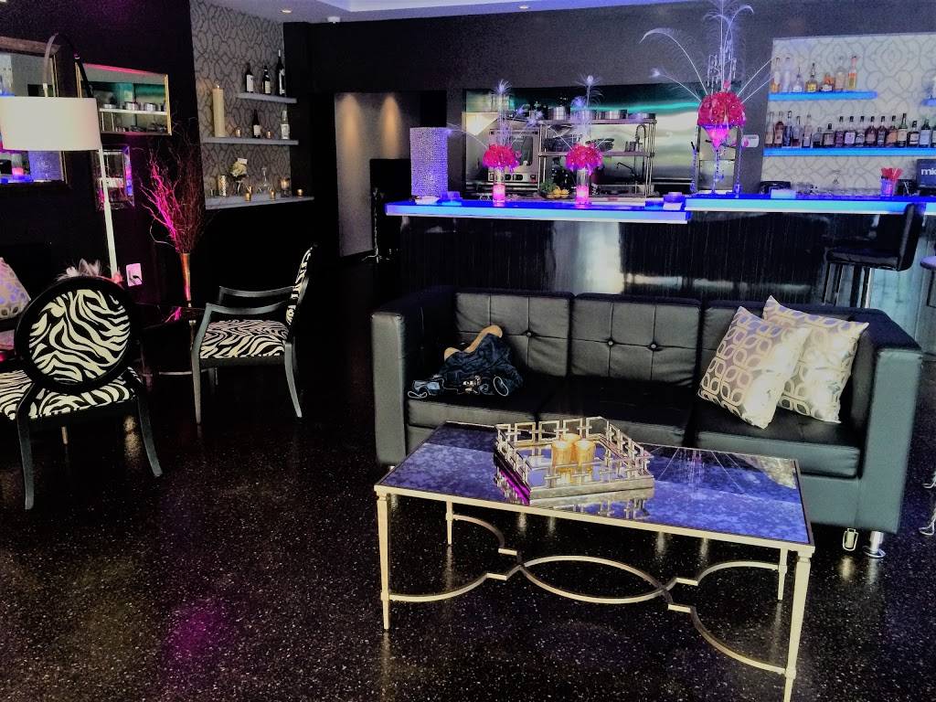 DiSalvos Lounge | night club | 355 E 4th St, Williamsport, PA 17701, USA | 5703271200 OR +1 570-327-1200