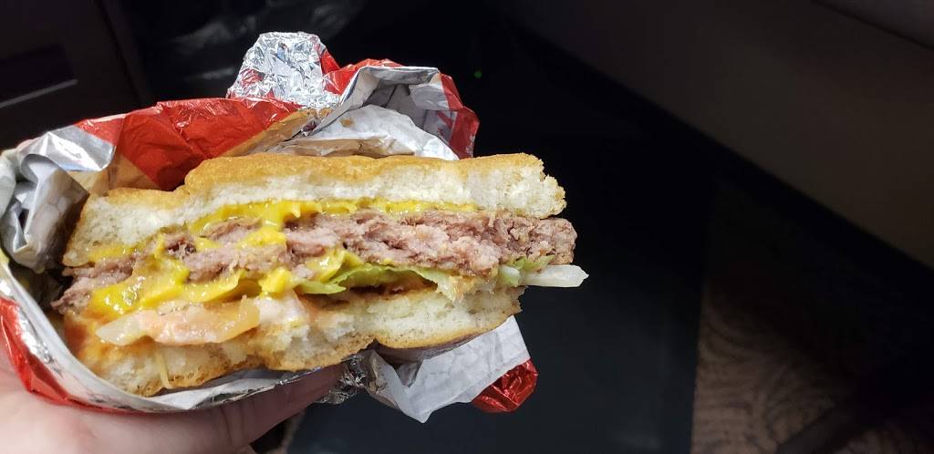 Wendys | restaurant | 2119 N Maize Rd, Wichita, KS 67212, USA | 3167215583 OR +1 316-721-5583