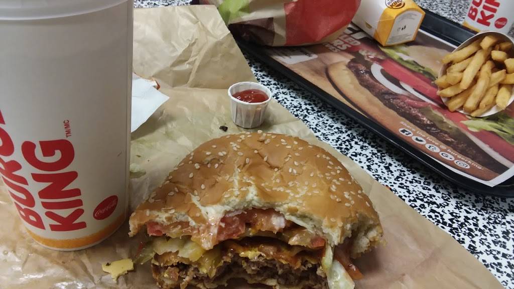 Burger King | restaurant | 2045 S 17th St, Lincoln, NE 68502, USA | 4024767020 OR +1 402-476-7020