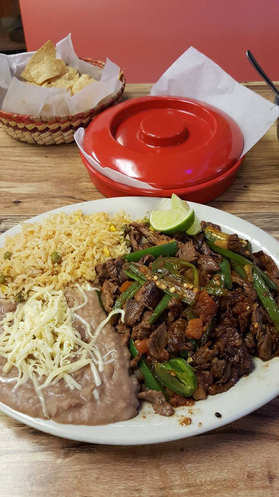 El Taconazo Jr. | restaurant | 4256 W Fullerton Ave, Chicago, IL 60639, USA | 7732788944 OR +1 773-278-8944