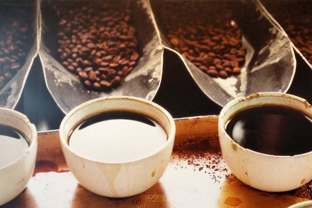 Starbucks | cafe | 947 W Olive Ave, Porterville, CA 93257, USA | 5597932857 OR +1 559-793-2857