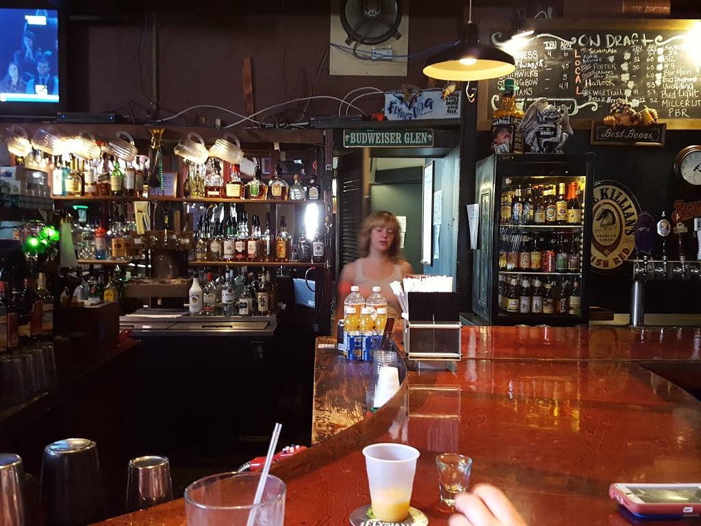 Mc Claffertys Pub | restaurant | 1301 University Ave, Morgantown, WV 26505, USA | 3042921110 OR +1 304-292-1110