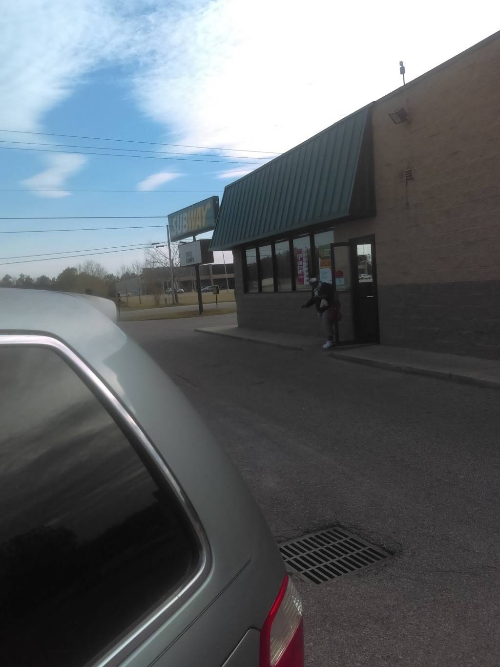 Subway | restaurant | 416 W McIntyre St, Mullins, SC 29574, USA | 8434644084 OR +1 843-464-4084