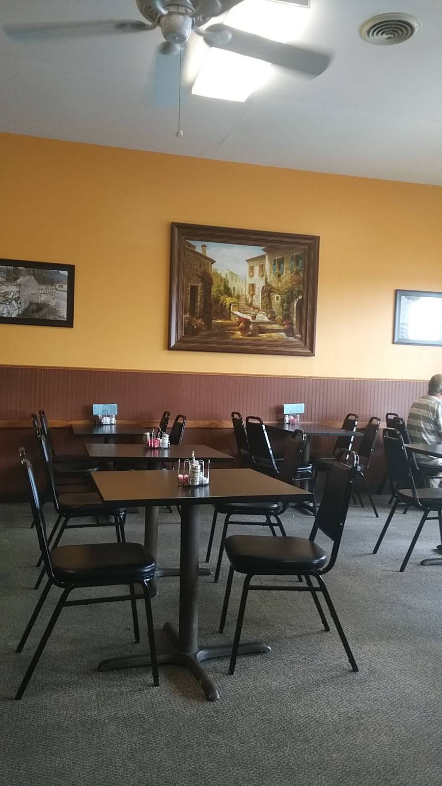 Grecian Delight | restaurant | 1300 Cincinnati Dayton Rd, Middletown, OH 45044, USA | 5134245411 OR +1 513-424-5411