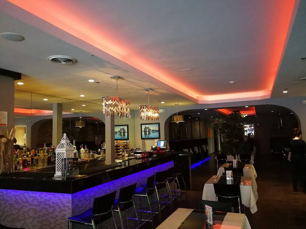 Tamarine by Quynh Nhi | restaurant | 118 Dundas St, London, ON N6A 1G1, Canada | 5196018276 OR +1 519-601-8276