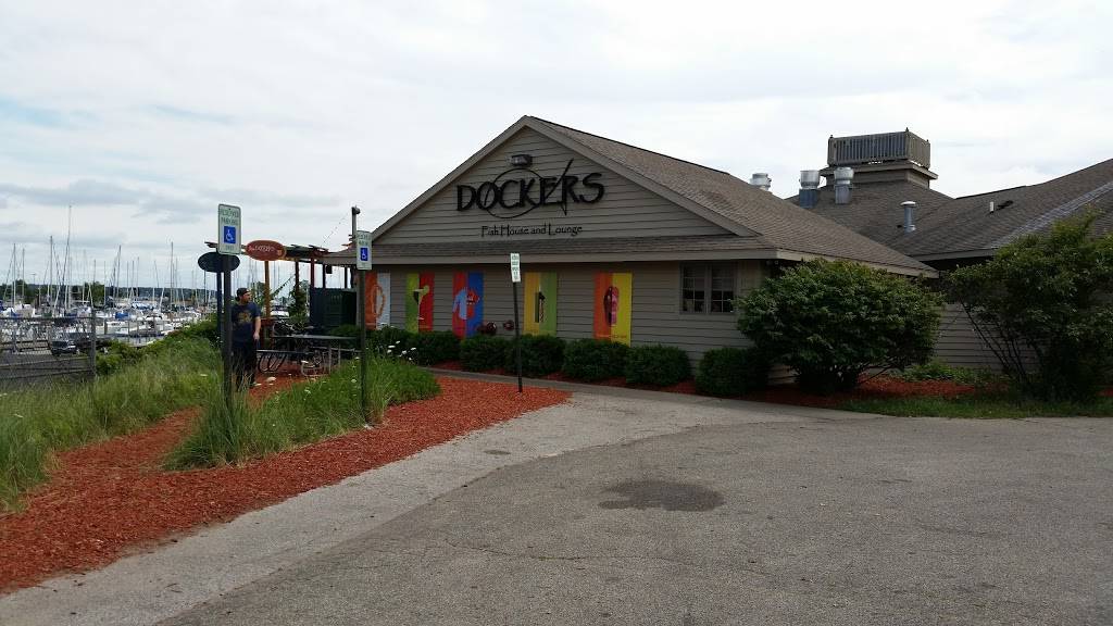 Dockers Restaurant | night club | 3505 Marina View Point, Muskegon, MI 49441, USA | 2317550400 OR +1 231-755-0400