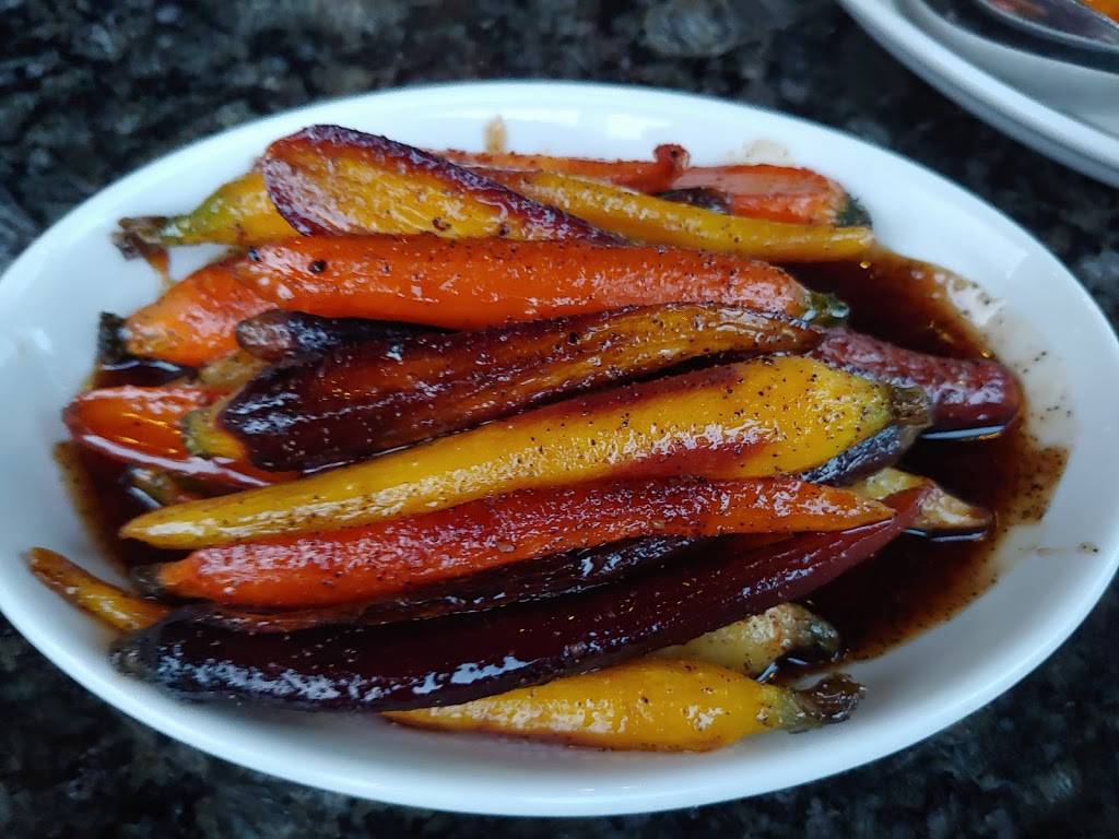 1933 Lounge by St. Elmo | restaurant | 9707 District North Drive Suite 1120, Fishers, IN 46037, USA | 3177581933 OR +1 317-758-1933