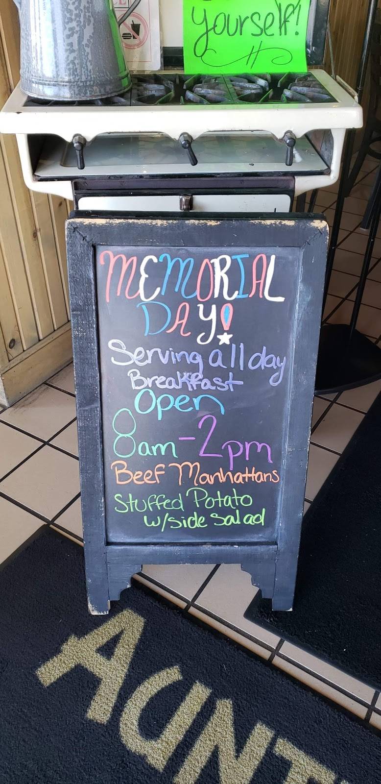 Auntie Vs | restaurant | 2010 N Wayne St # B, Angola, IN 46703, USA | 2606659922 OR +1 260-665-9922