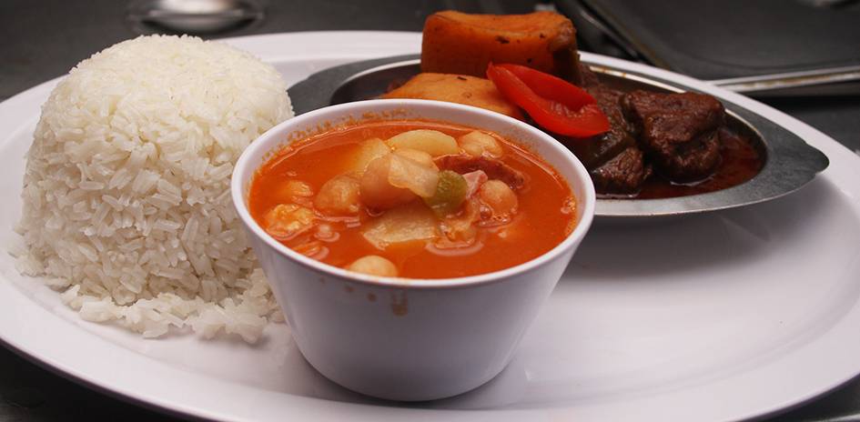 Juan Cafeteria | restaurant | 9706 SW 40th St, Olympia Heights, FL 33165, USA | 3053921912 OR +1 305-392-1912