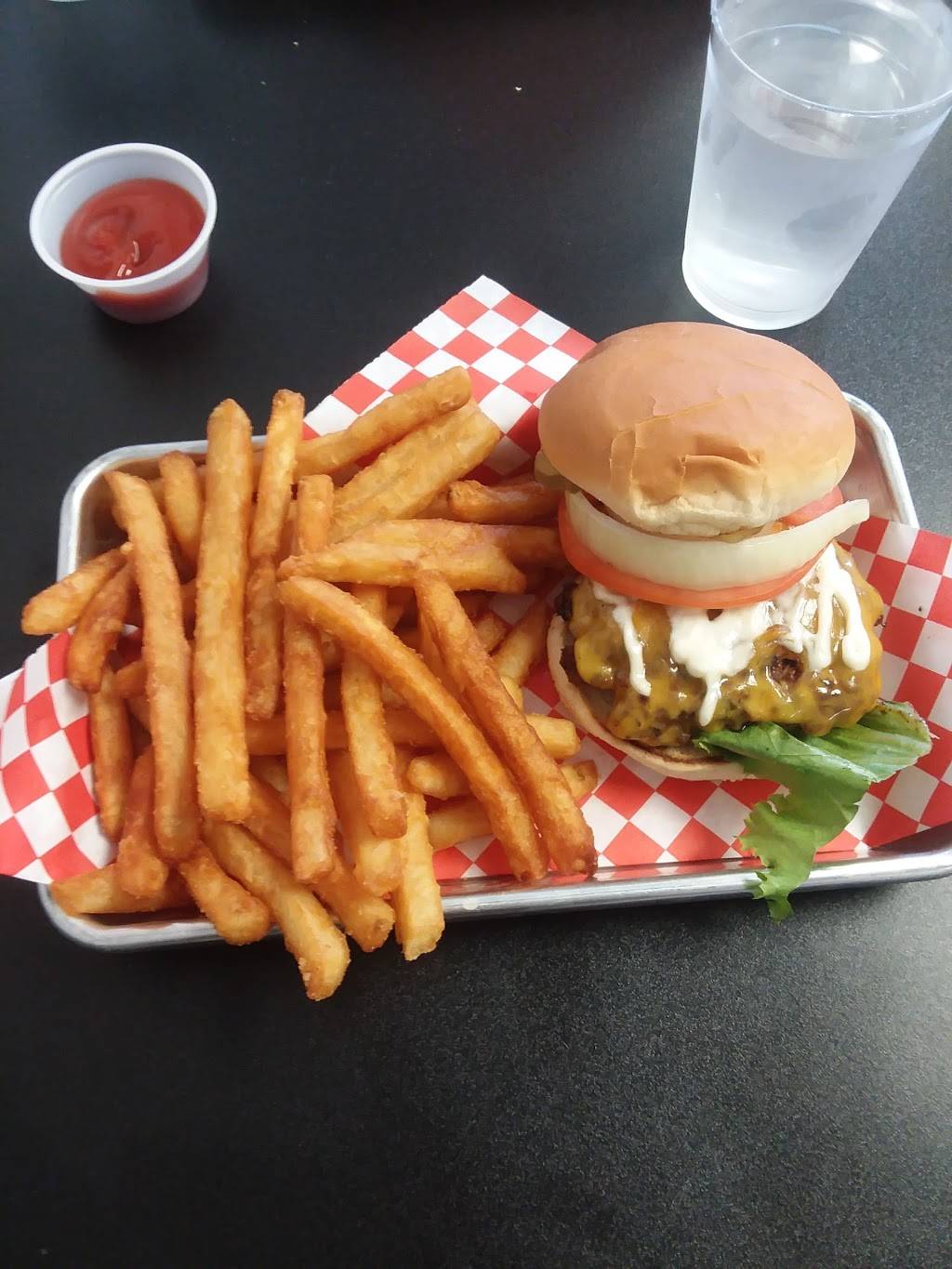 Dads Bar-B-Que & Catering | restaurant | 189 E Lerdo Hwy, Shafter, CA 93263, USA | 6612925183 OR +1 661-292-5183