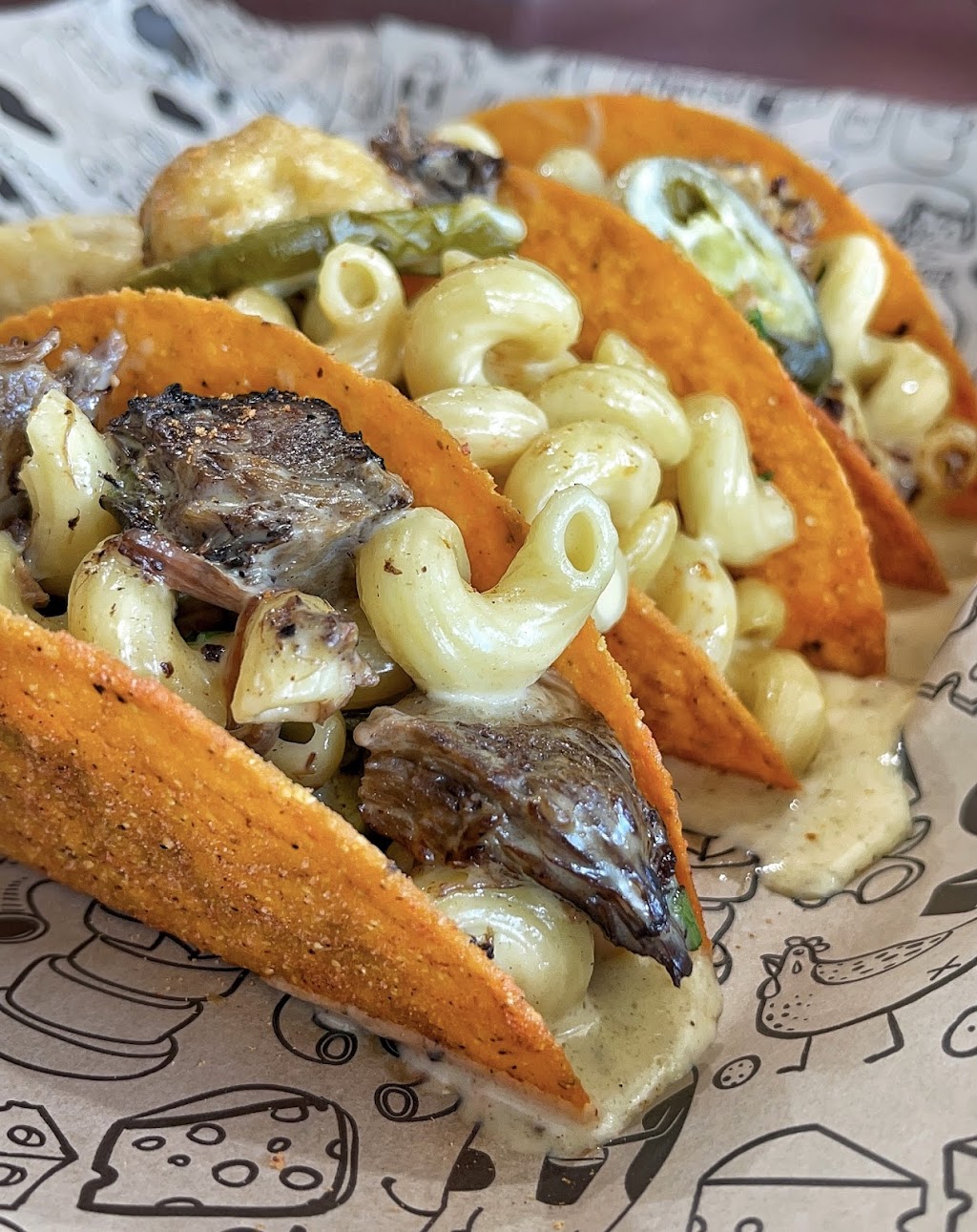 I Heart Mac & Cheese | restaurant | 3111 W Chandler Blvd, Chandler, AZ 85226, USA | 4808052900 OR +1 480-805-2900