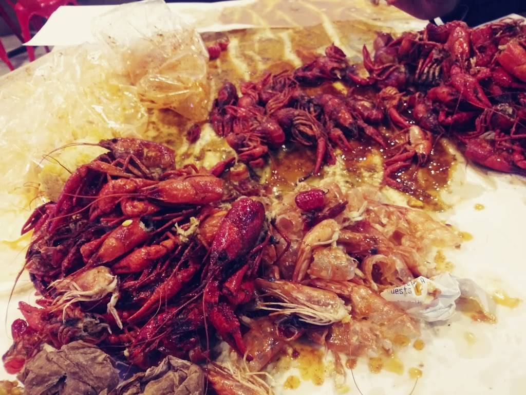 LA Crawfish - Castle Hills | restaurant | 25 NE Interstate 410 Loop Ste 124, San Antonio, TX 78216, USA | 2102365556 OR +1 210-236-5556