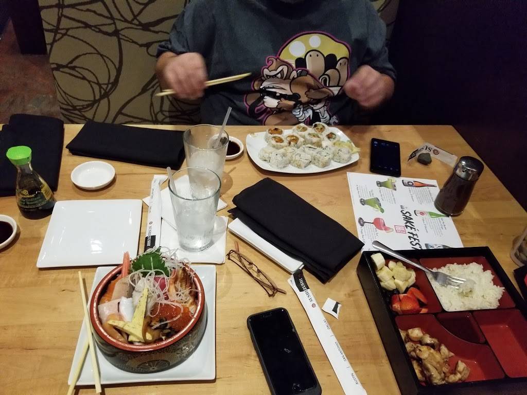 Sushi Zushi | restaurant | 999 E Basse Rd, San Antonio, TX 78209, USA | 2108268500 OR +1 210-826-8500