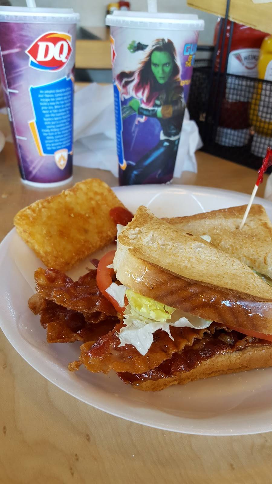 Dairy Queen Grill & Chill | restaurant | 708 Smithville Hwy, McMinnville, TN 37110, USA | 9314735154 OR +1 931-473-5154