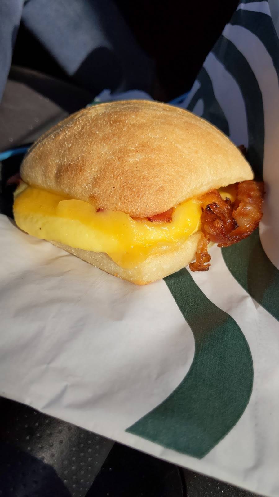 Starbucks | cafe | 27 N Main St STE A, Angels Camp, CA 95222, USA | 2097361297 OR +1 209-736-1297